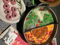 -三出山火锅(南京万象天地店)