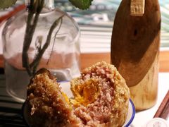 咸蛋黄狮子头-十面春风·江南面馆(崇宁路店)