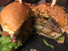 -HIGH FIVE哈福手工汉堡(桂林路店)