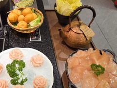 -得意咚瓜·顺德鱼生·冬瓜火锅(深圳首店)