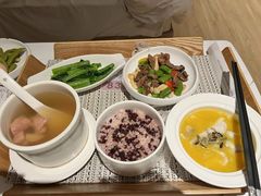 -臻儿屿月子会所(茶山店)