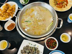 -老来福·非遗酸汤兔(凯旋路店)