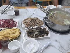 -正宗贵州二嫂黄牛肉馆(青村店)