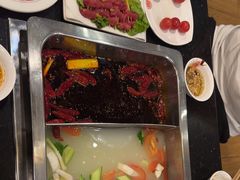 -百年川椒重庆老火锅(光谷店)
