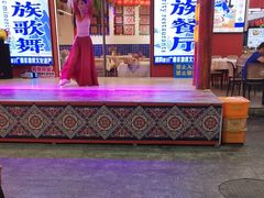 -刘姐啤酒鱼民族演艺餐厅(西街总店)