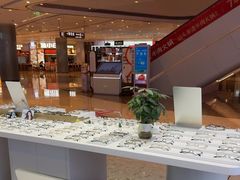 -罗伯特眼镜·蔡司官方授权(前海桂湾店)