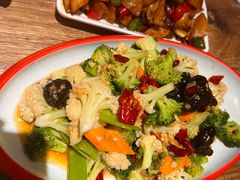 -叶派龙虾•招牌香辣蟹·海鲜(中海国际店)