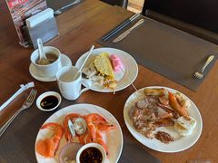 -大中华希尔顿酒店-念自助餐·嗨啤·小龙虾