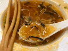 酸辣鱼翅汤-亮宝楼国宴+文化陕菜