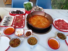 -毛辣果·贵州红酸汤牛肉火锅(西单店)