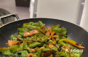 Country-style Chili Stir-fried Wild Pork