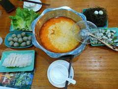 -老何家后安粉·糟粕醋海鲜火锅(三亚湾椰梦长廊店)