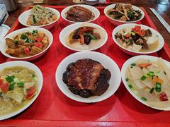 -蓝田九大碗民俗食府(蓝田店)