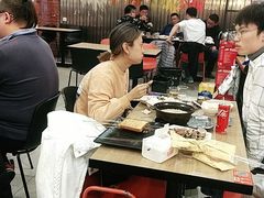 大堂-宝记烧烤·碳锅羊肉·羊蝎子火锅·夜食社(文体路创始店)