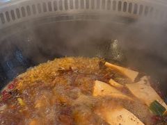 -哈尔滨烧烤·山河村铁锅炖(交大店)