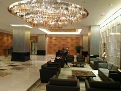 -大宁国际商业广场-地下停车库