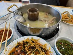 -朴小妹人参鸡汤火锅(长白山万达店)