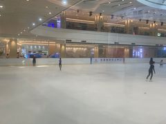 -陈露国际冰上中心(天津嘉里汇店)