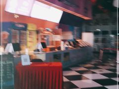 -完美世界影城(昆明翡翠湾店)