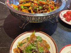 -巴四老城区炭火蛙锅(张江店)