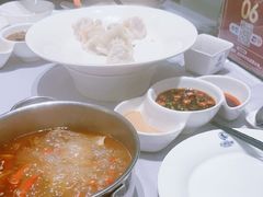 -红鼎豆捞·非遗鲍皇汤火锅(宝丰路店)