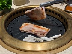 -蚂蚁洞·烤肉大营地(上海静安大悦城店)