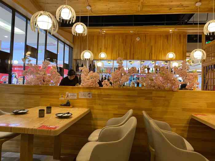 花禾料理(民发航空路店)-"[薄荷]环境:出差来襄阳,跟朋友在民发.