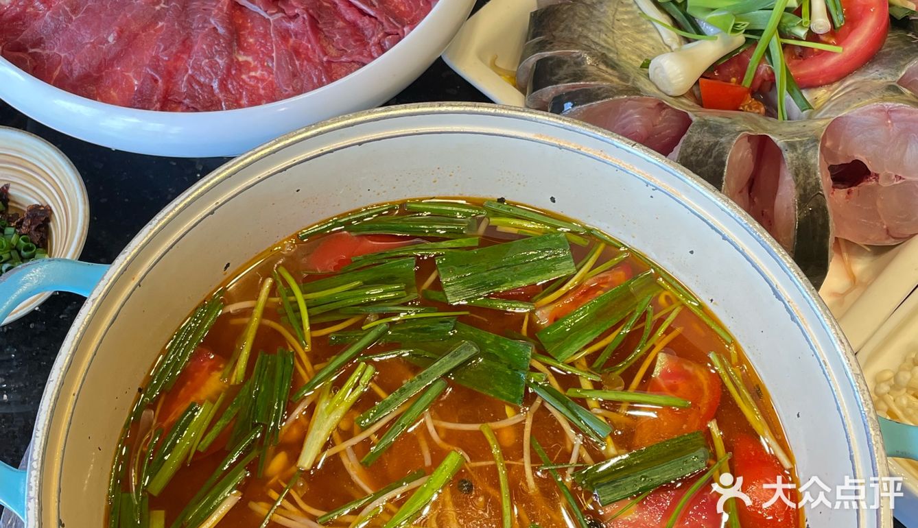 来贵阳第一顿，建议直奔这家酸汤鱼……