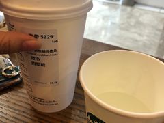 -星巴克(杭州西湖银泰1F店)