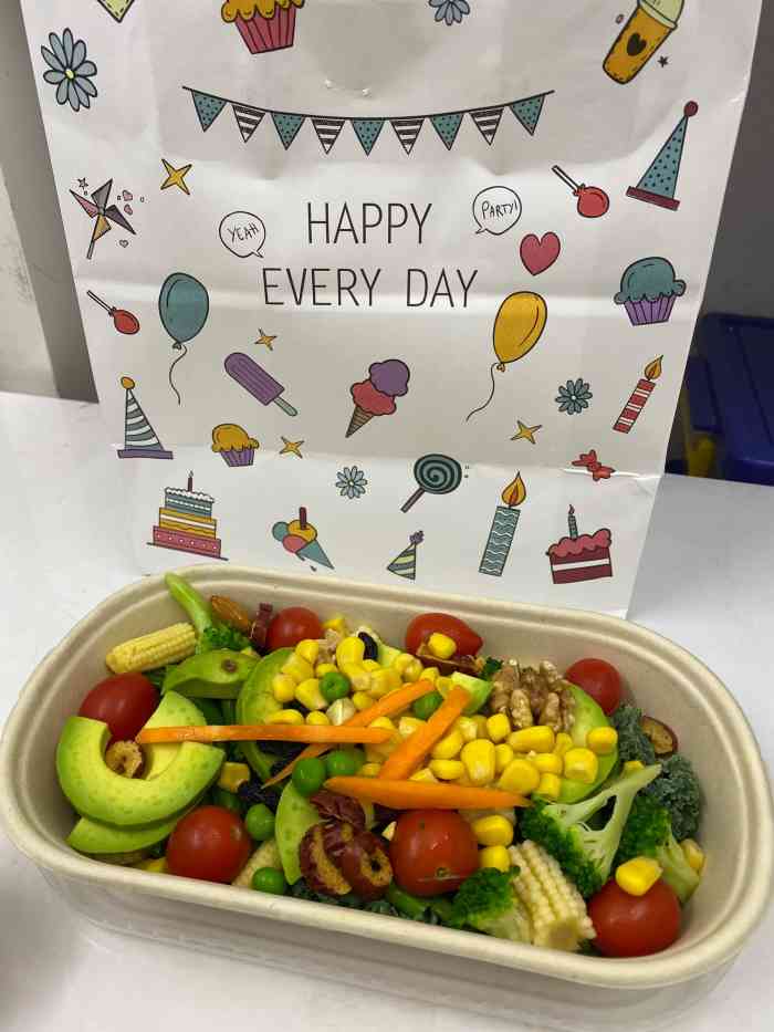 沙拉嘿呦·谷物碗·暖轻食(陕西南路店)-"晚上有点饿就外卖点了这家的