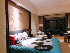 -成都保利公园皇冠假日酒店(熊猫基地店)