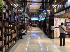 -新华书店(沙坪坝书城店)