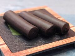 香滑黑芝麻卷-喜喜酒家·纯手工点心·粤菜