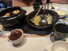 -云海肴·汽锅鸡·云南菜(天山百盛优客店)