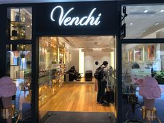 门面-VENCHI 闻绮(上海佛罗伦萨小镇店)