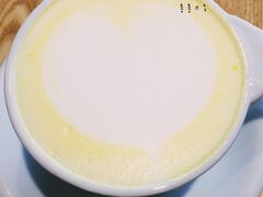 香蕉丝绒拿铁-ZING COFFEE 镜咖啡