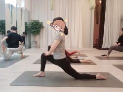 -小黑裙瑜伽·普拉提