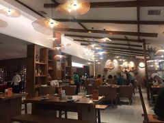 大堂-芳草地度假酒店·野炉中餐厅