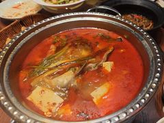 -老滇山寨•云南特色菜•地方菜•民族风情歌舞表演(金碧店)