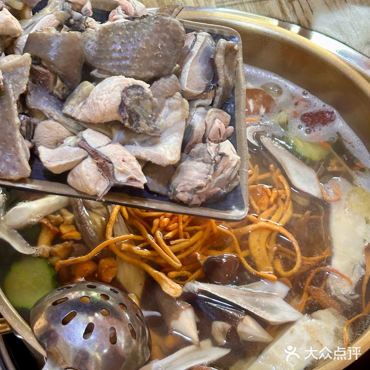 在大理｜云南的夏天当然要吃菌子啦！