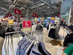 -百年港湾奥特莱斯(香炉礁店)