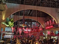 -FOUR PLAY BAR