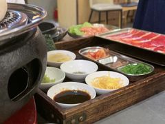 -围炉肉舍•炭烤活鳗•丹东海鲜烤肉(步行街店)