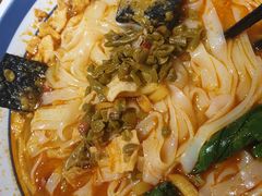 -霸蛮湖南菜·牛肉粉(荣京西街店)