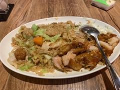 海鲜炒饭配香蒜烤鸡-玛格萝妮(汇智国际商业中心店)