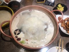 -三人行骨头王火锅(长寿店)