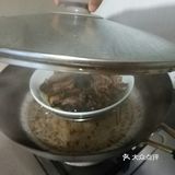 自制酱鸭，蒸起来味道最赞，只有香味没有其它