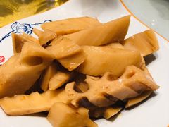 -泉畔人家·老济南经典鲁菜(大明湖店)