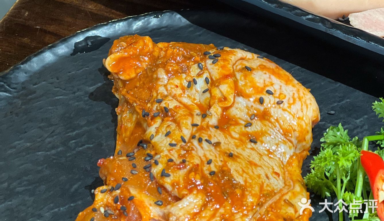 除了奋斗，啥都不如烤肉