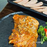 除了奋斗，啥都不如烤肉